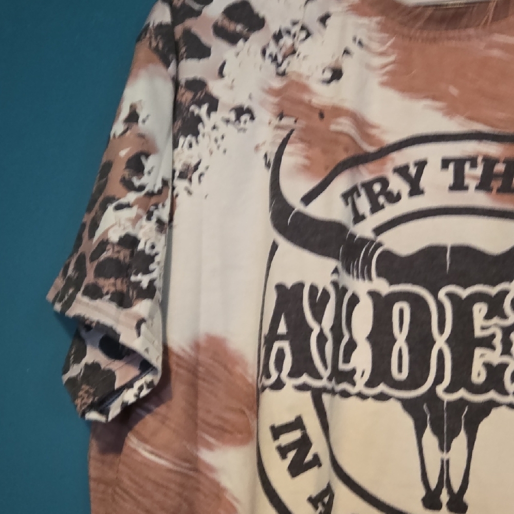 Alden Brown and Black Graphic Tees - Picture 6 of 6